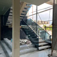 نرده شیشه با اجرا فقط ۲۵۰۰