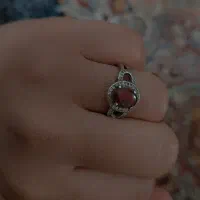 انگشتر نقره با نگین عقیق