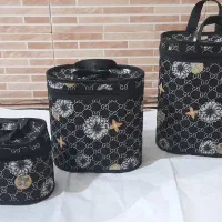 سه تیکه فلاکسی، صندوق لباس