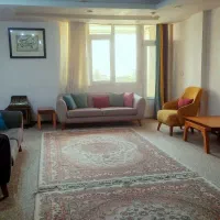 آپارتمان ۱۳۵ متری پرنور و خوش نقشه