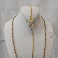 طلای اقساط بدون اجرت و مالیات|جواهرات|شیراز, شاهچراغ|دیوار