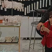 فروشنده خانم برای بدلیجات نیمه وقت