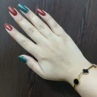 خدمات کاشت ناخن ساده ۱۷۰ و ژلیش ۱۵۰