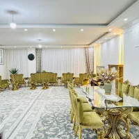 مبلمان شیک و‌نو سلطنتی