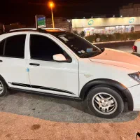 کوییک r سفید مشکی