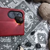 شهاب سنگ به شرط|کلکسیون اشیاء عتیقه|رباط‌کریم, نصیرشهر|دیوار