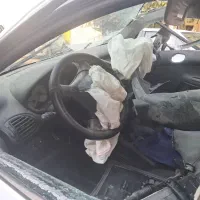 تصادفی پژو 206sd..V8..مدل 1396|خودرو سواری و وانت|شیراز, محمدیه|دیوار