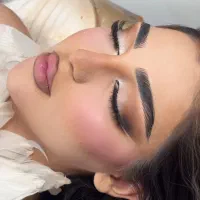 سالن زیبایی تخصصی رویانا