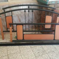 لباسشویی و.گاز وتخت دو.نفره و یک قالی