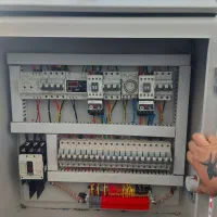 برقکار برق صنعتی تابلو برق ساختمان دیزل|خدمات پیشه و مهارت|دلیجان, |دیوار