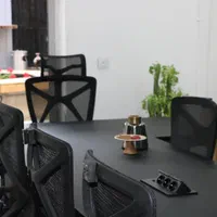 اجاره اتاق کار/اتاق کنفرانس/اتاق جلسات/میز اشتراکی|اجارهٔ کوتاه‌مدت دفتر کار و فضای آموزشی|اصفهان, مرداویج|دیوار