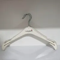 چوب لباسی