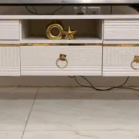 میز تلوزیون ، جاکفشی