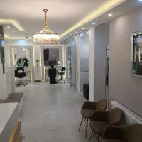 دستیار آرایشگر خانم