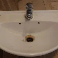 روشویی به همراه شیر روشویی