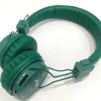 هدفون نیا با جعبه و لوازم