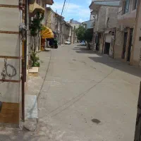مغازه ۱۸متر دو نبش بر خیابان اصلی