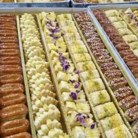 نیروی شاگرد قناد وارد و نیمه وارد نیازمندیم