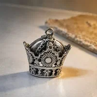 پلاک گردنبند تاج نقره