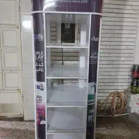 استند آرایشی بهداشتی