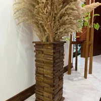 گلدان چوبی با همرا باگل