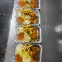 به یک آشپز حرفه ای در رستوران. نیازمندیم