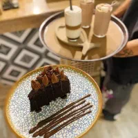 استخدام ۵ نیروی خانم و اقا  ۱ باریستا یا کافی من|استخدام خدمات فروشگاه و رستوران|رشت, پستک|دیوار