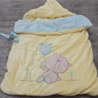 قنداق فرنگی و جای نشستن و لباس