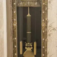 ساعت برنز ایستاده