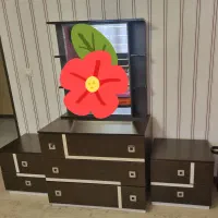 دراور ۳ کشو و دو عدد پاتختی کشو  و تخت دونفره ۴کشو