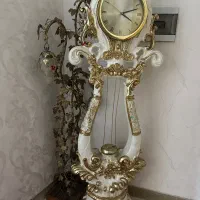 ساعت ایستاده سالم
