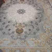 فرش ۷۰۰ شانه نو نو طرح گل افشان فروش فوری