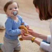 استخدام پرستار کودک