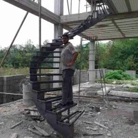 تولید وپخش درب آکاردئونی و  پله گرد و مدرن|خدمات پیشه و مهارت|آمل, |دیوار