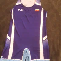 لباس وکفش کشتی،فوتبال دستی