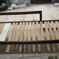 تخت چوبی نوجوان کلاسیک