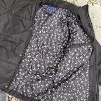 کاپشن|لباس|بهارستان, |دیوار