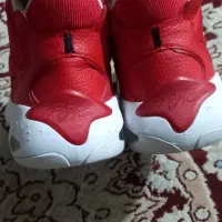 کفش والیبال وبسکتبال سایز ۴۰