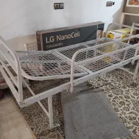 تخت بیمار|پزشکی|اصفهان, سرچشمه|دیوار