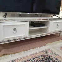 میز تلویزیون سفید شرکتی زیبا و در حد نو