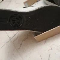 کفش مایکل کورس، شماره ۳۷