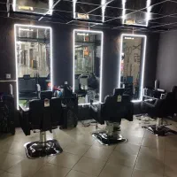 آرایشگر مردانه و کاراموز