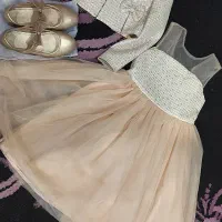 کفش و لباس دخترانه بسیار زیبا