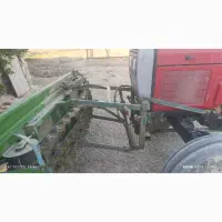 سلام به یک راننده تراکتور برای بریدن کنجد نیاز دا