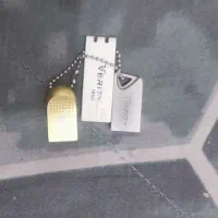 یک فلش۳۲گیگ دوعددفلش۱۶گیگ