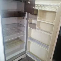یخچال ۱۰ فوت موتور آکبند به شرط میدم