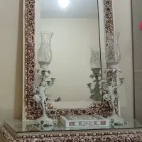 آیینه و کنسول و شمعدان