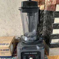 بلندر و یخ خورد کن