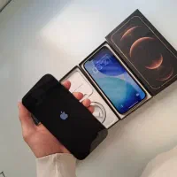 ایفون ۱۲ پرومکس ۲۵۶ سالم باطری ۱۰۰ درصد