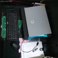 لب تاب میز و صندلی چرخدار